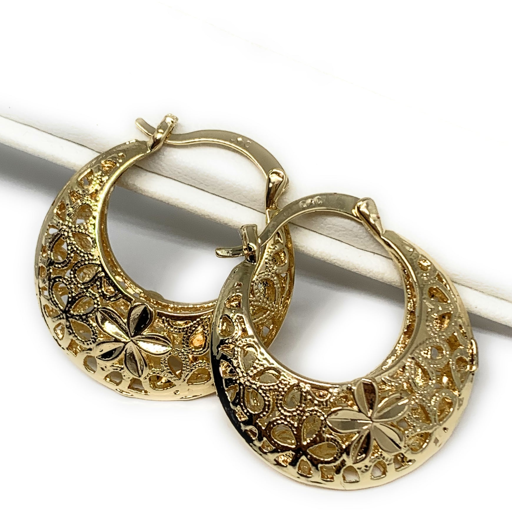 Gold Plated Filigrana Flower Basket Earrings Aretes Canasta Oro