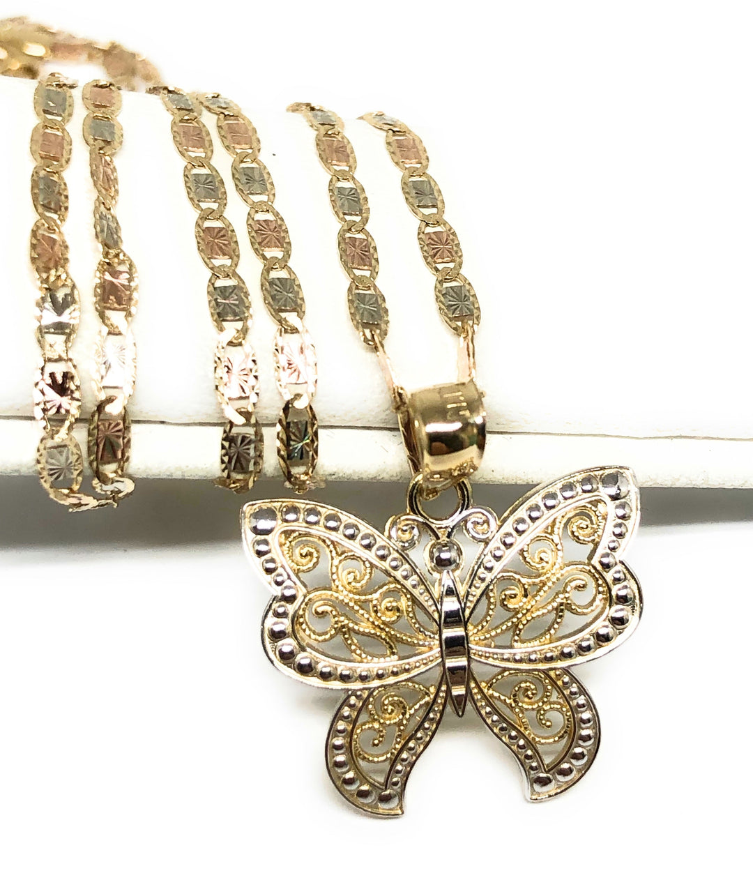 10kt real gold butterfly good pendant