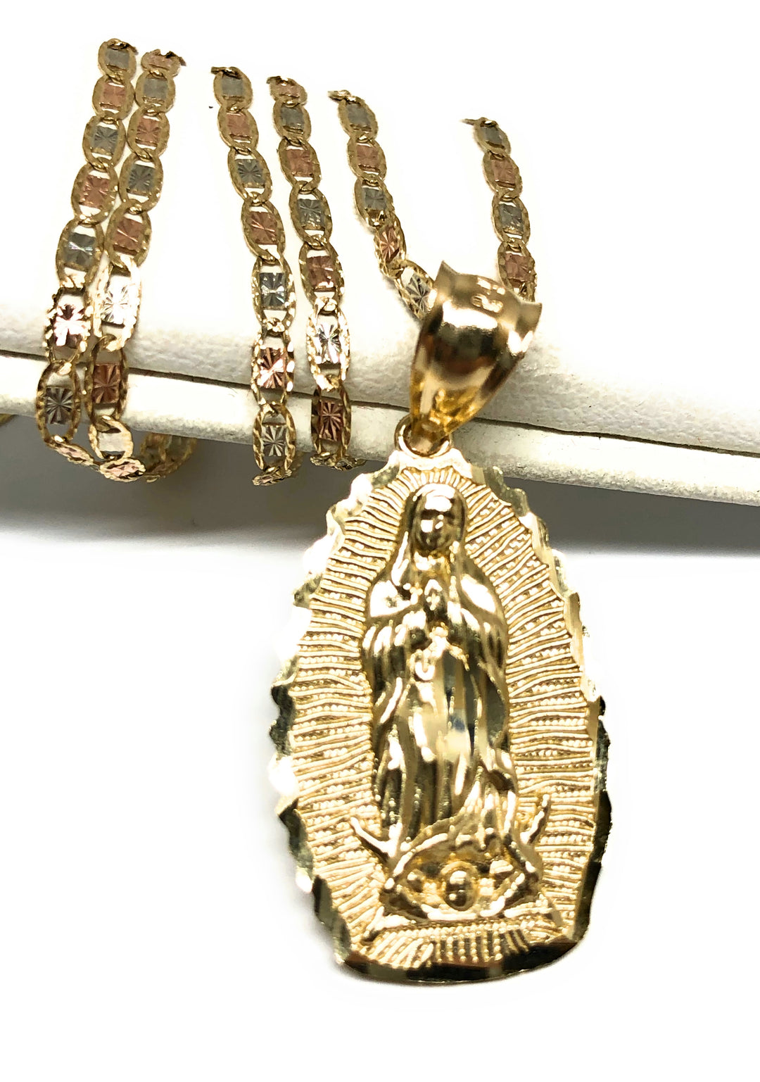 Deals 14k gold pendant